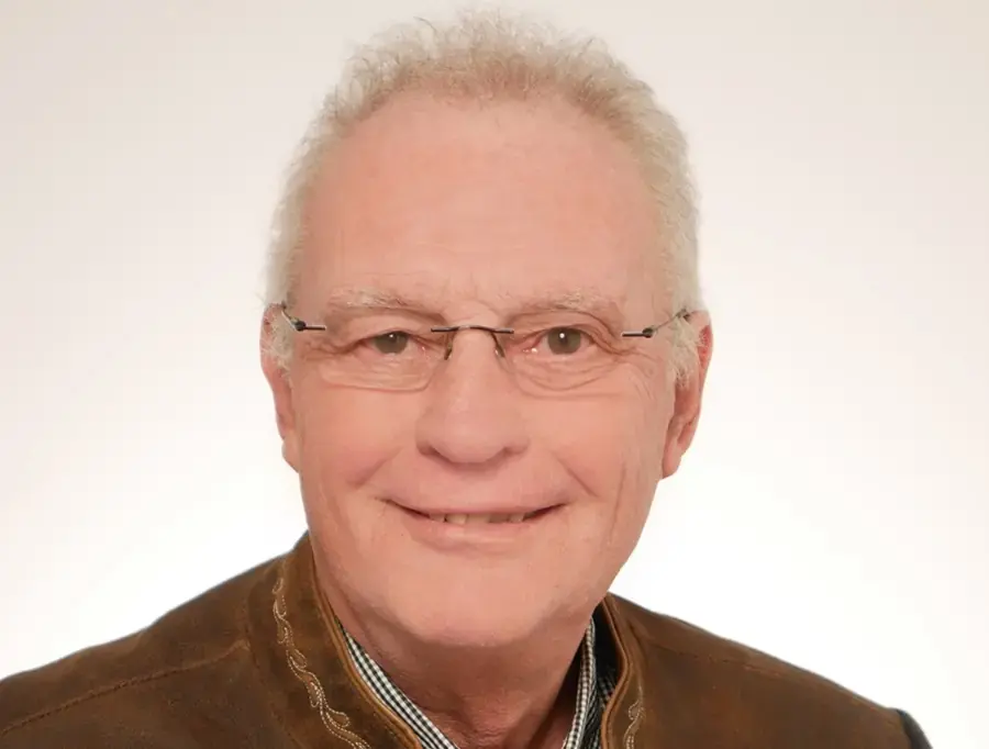 Portrait of sales partner Bernhard Then as a point of contact for Arnstädter Werkzeug- und Maschinenbau GmbH.